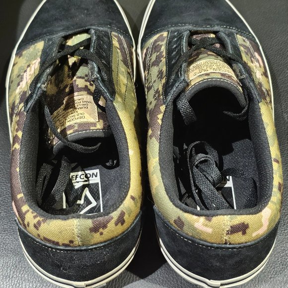 *PRE-OWNED* DEFCON X VANS SYNDICATE OLD SKOOL PRO S DIGI CAMO 10.5 OLIVE BLACK - Picture 2 of 8